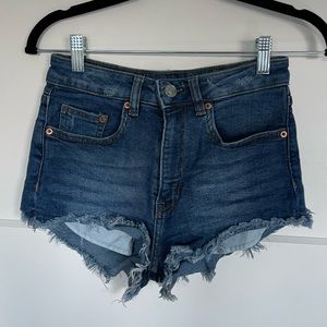 High-waisted Jean shorts